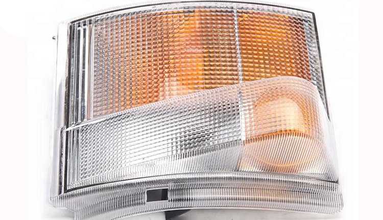 Lanterna dianteira Scania 424 LE Cr